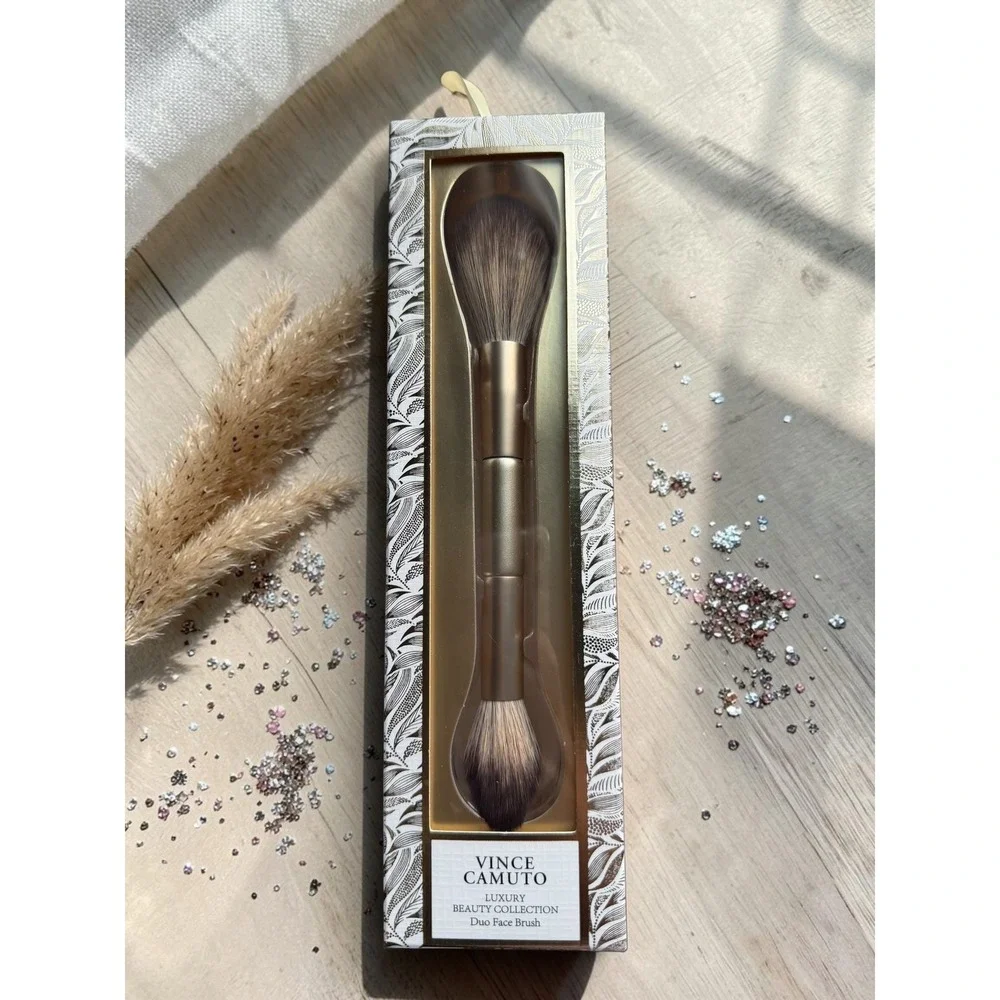 Vince Camuto - Luxury Beauty Collection Duo Face Brush - *NEW!*